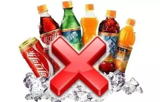 这样喝水等于亲手“毁掉”自己的肾 警惕酒精饮料（包括脱醇酒）的陷阱